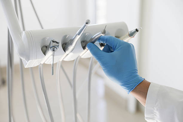 Professional Tooth Extraction technician working in Mascoutah, IL